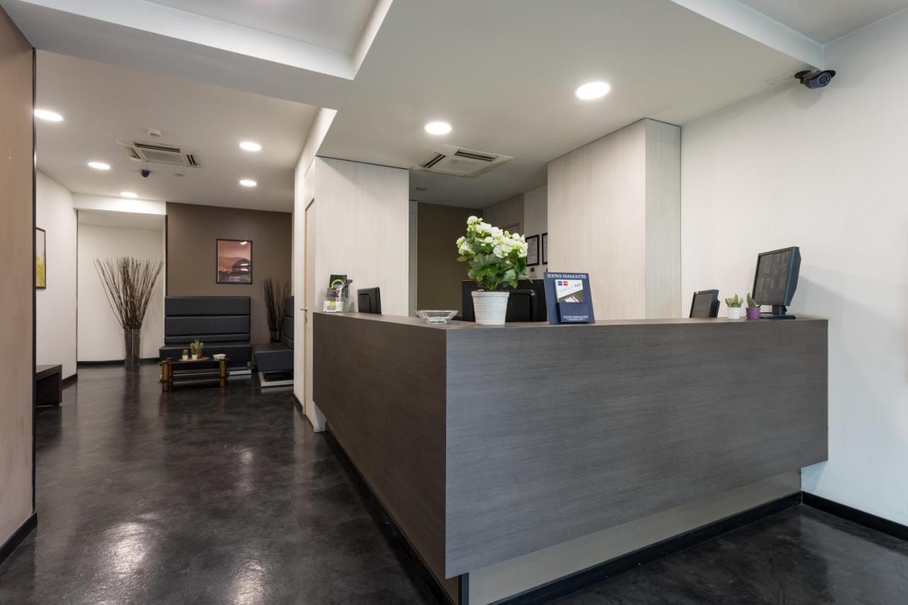 Residenza Conti Aparthotel Rom Exteriör bild